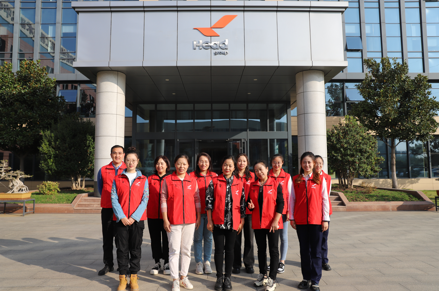 开云中国集团开展志愿者重阳节敬老、爱老志愿服务活动