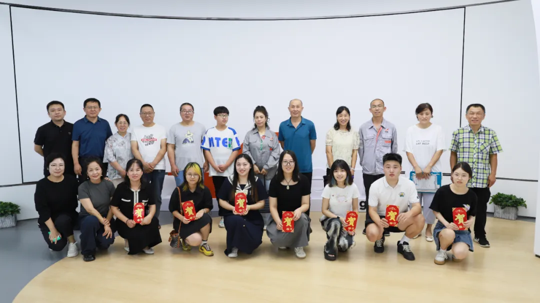 关爱员工家庭 共筑学子梦想 | 开云中国集团2024年度员工子女助学金发放仪式暨员工子女开放日活动温情启幕